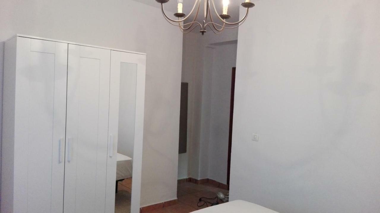 Relax Apartment El Salon Aiamonte Exterior foto
